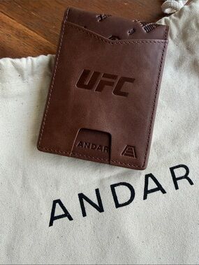 UFC x ANDAR Brown Leather Card Wallet